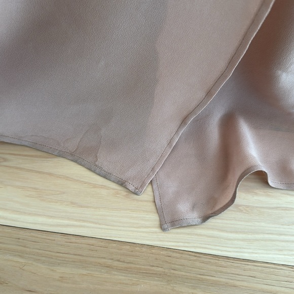 Reformation Nude Wrap Dress size M. Good condition - Picture 10 of 13